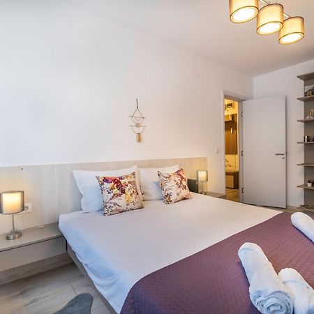 Springhome - Cozy Apartment With Balcony & Parking บราชอฟ ภายนอก รูปภาพ