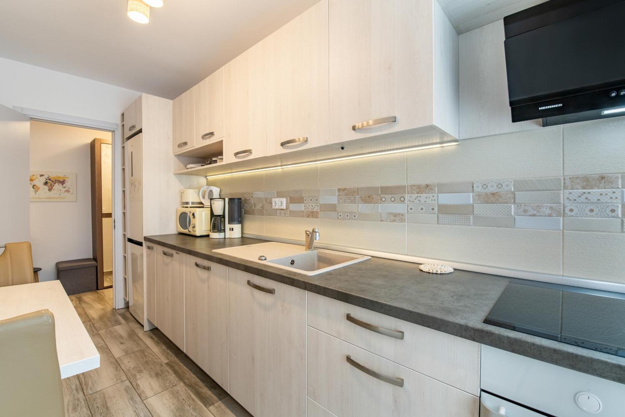 Springhome - Cozy Apartment With Balcony & Parking บราชอฟ ภายนอก รูปภาพ