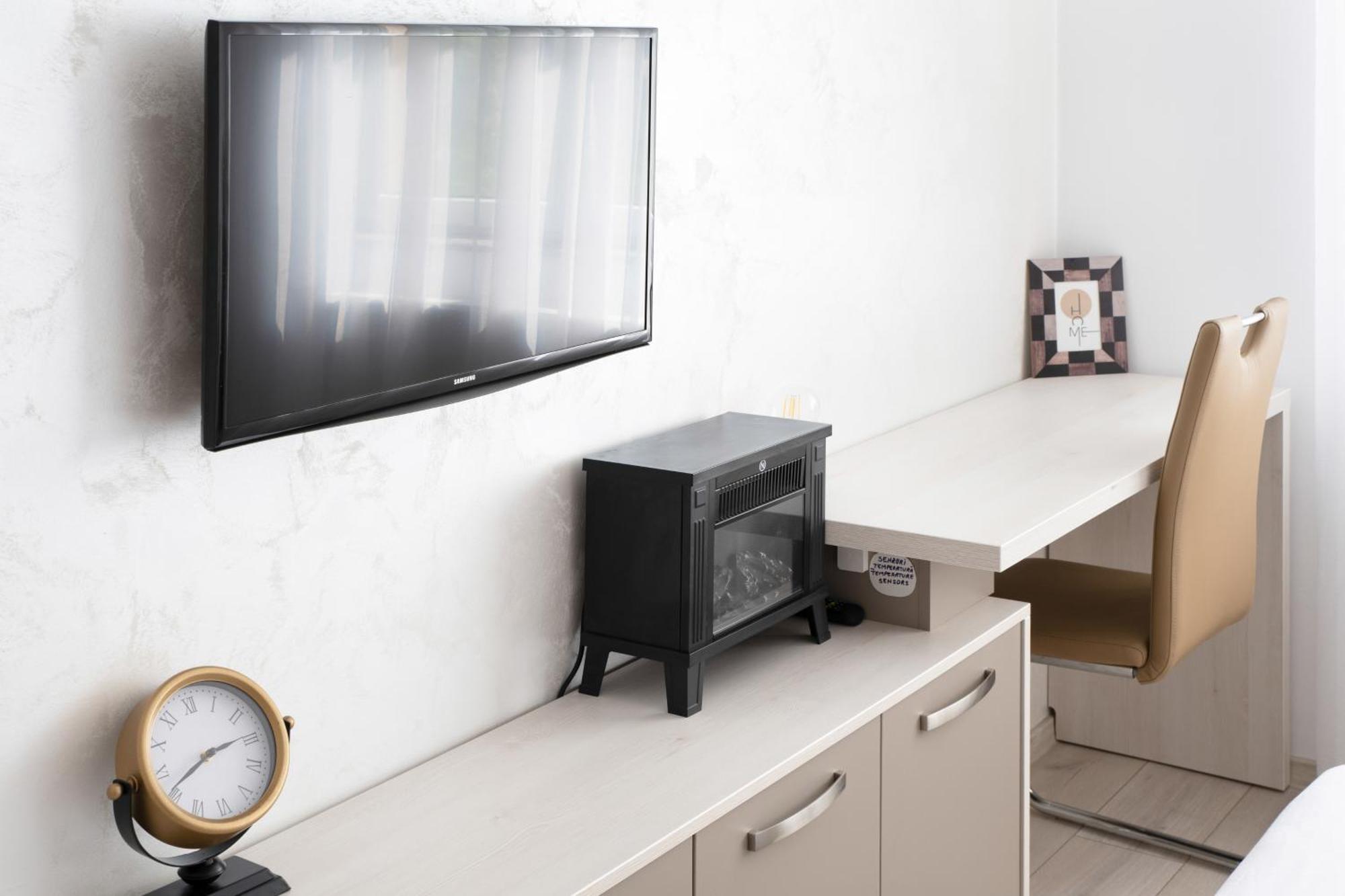Springhome - Cozy Apartment With Balcony & Parking บราชอฟ ภายนอก รูปภาพ